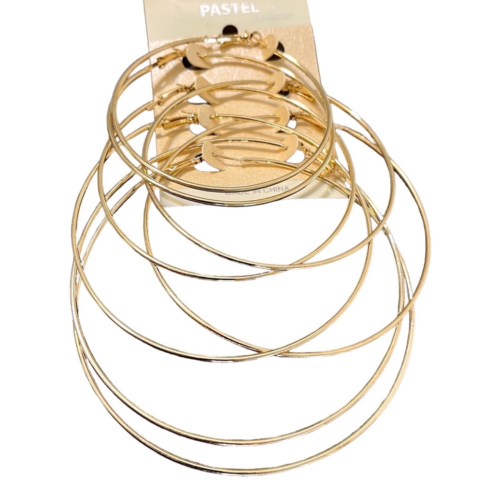 ❤️ NWT! Gold Hoop Earrings by Pastel Collection